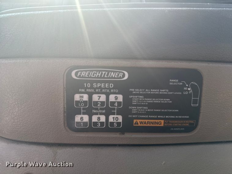 image for item DX3475 2012 Freightliner  Cascadia semi truck