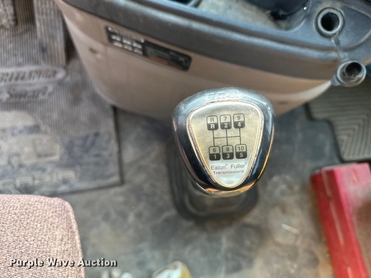 image for item DX3475 2012 Freightliner  Cascadia semi truck