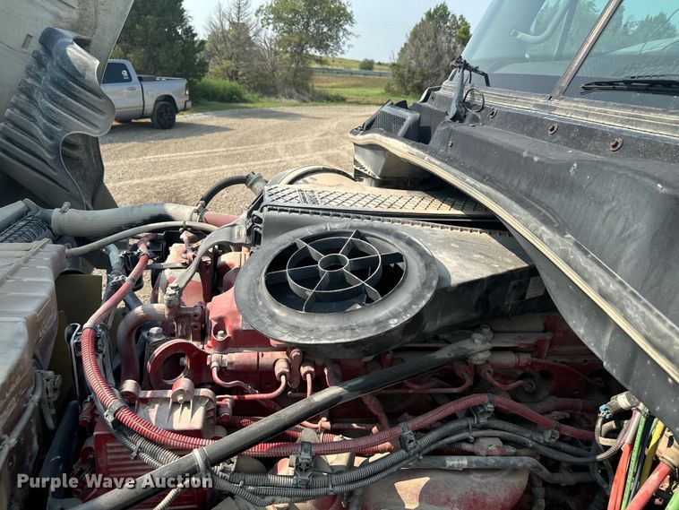 image for item DX3475 2012 Freightliner  Cascadia semi truck