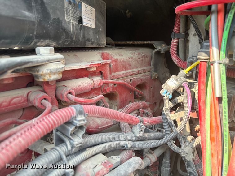 image for item DX3475 2012 Freightliner  Cascadia semi truck