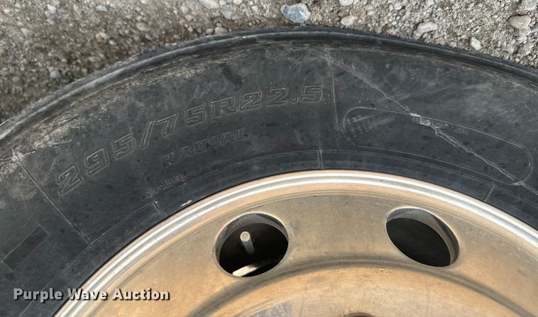 image for item DX3475 2012 Freightliner  Cascadia semi truck