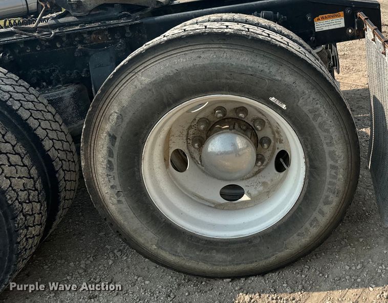 image for item DX3475 2012 Freightliner  Cascadia semi truck