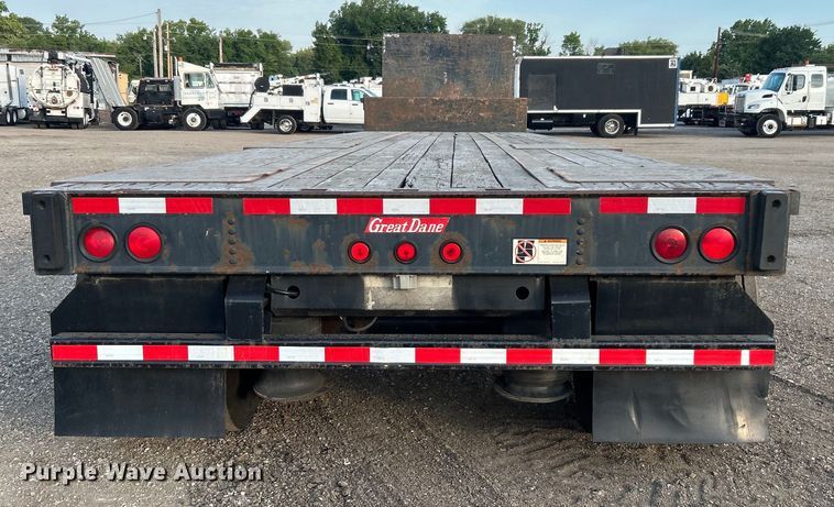 image for item EG0731 2003 Great Dane drop deck trailer