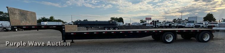 image for item EG0731 2003 Great Dane drop deck trailer
