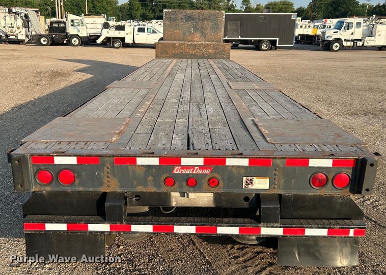 image for item EG0731 2003 Great Dane drop deck trailer