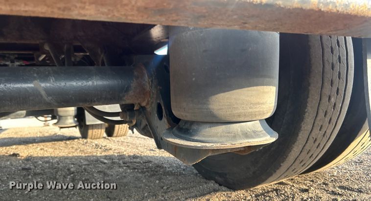 image for item EG0731 2003 Great Dane drop deck trailer