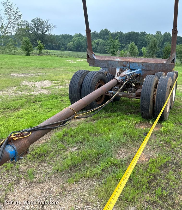 image for item EH3972 1994 Shop built  logging trailer