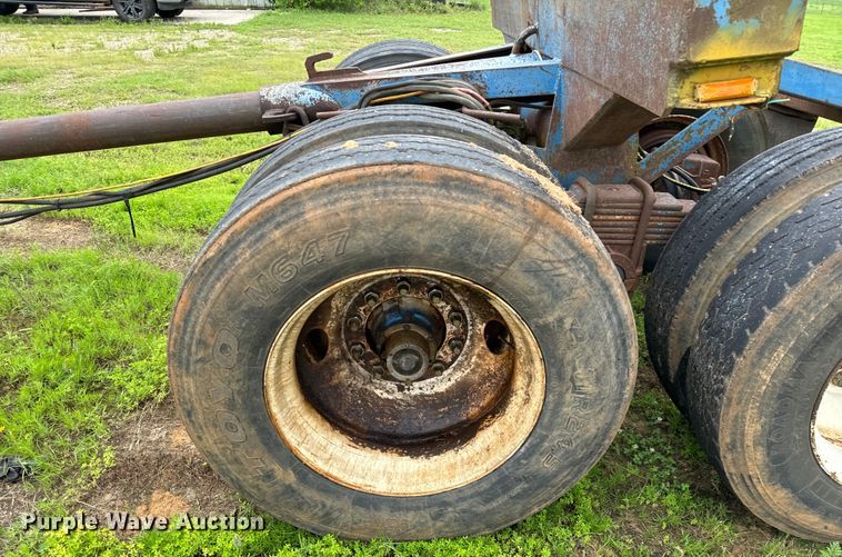 image for item EH3972 1994 Shop built  logging trailer