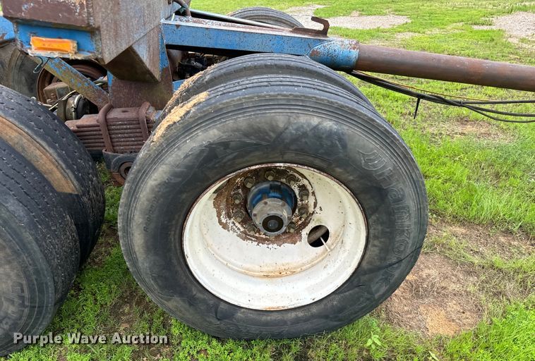image for item EH3972 1994 Shop built  logging trailer