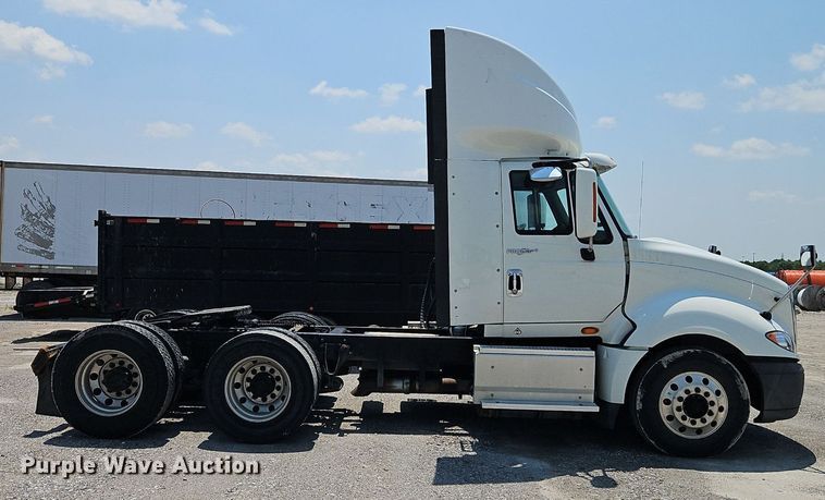 image for item EI3923 2014 International  Pro Star Plus semi truck