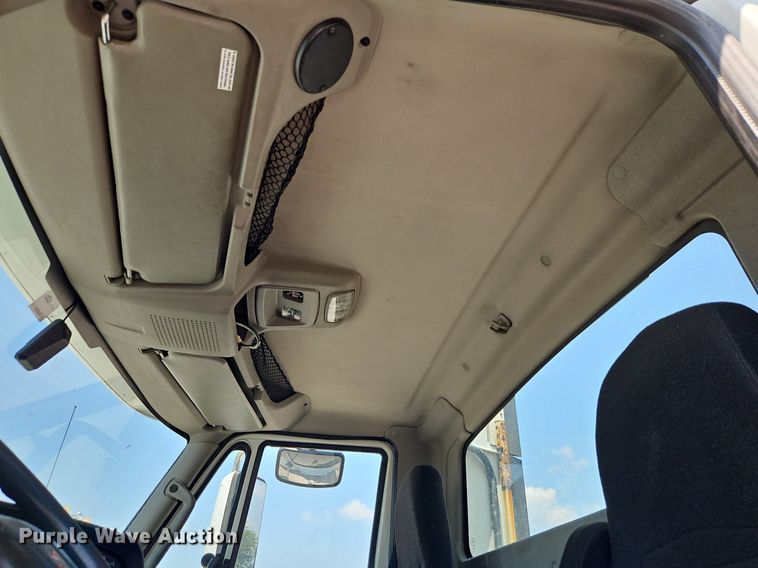 image for item EI3923 2014 International  Pro Star Plus semi truck