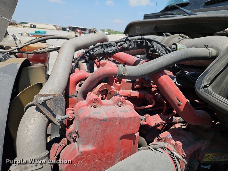 image for item EI3923 2014 International  Pro Star Plus semi truck