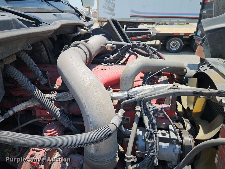 image for item EI3923 2014 International  Pro Star Plus semi truck