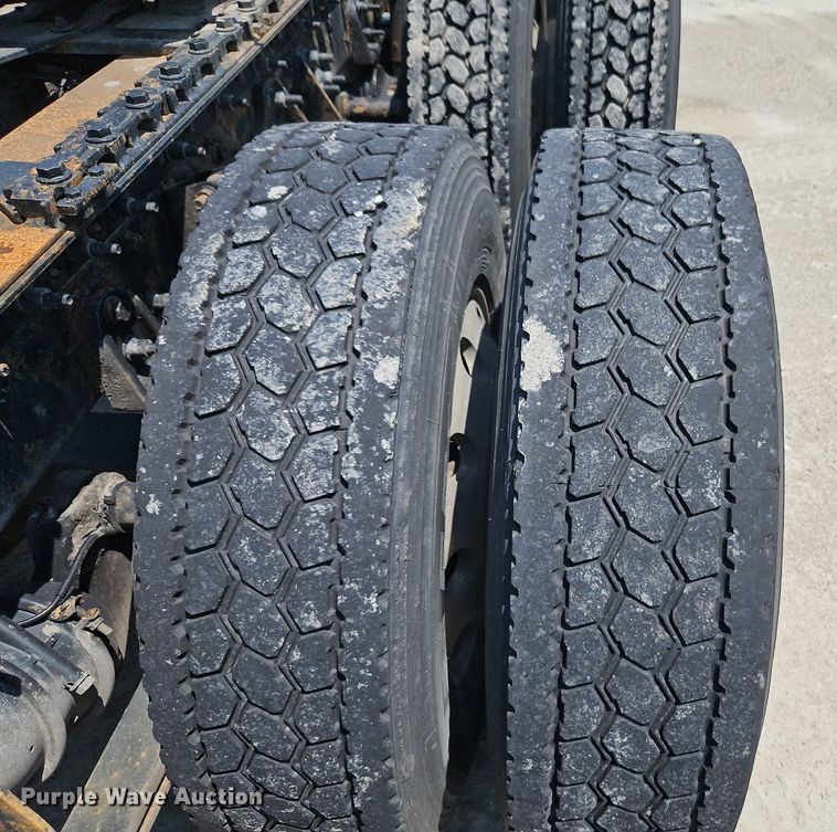 image for item EI3923 2014 International  Pro Star Plus semi truck