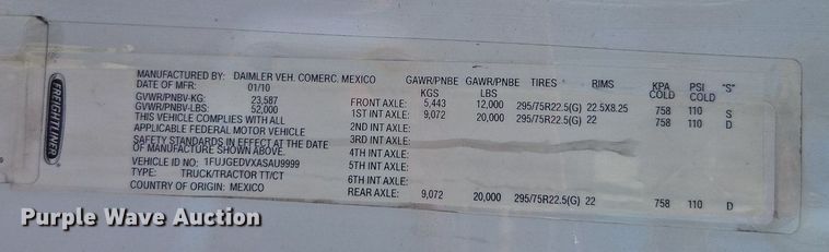 image for item EI3924 2010 Freightliner  Cascadia  semi truck