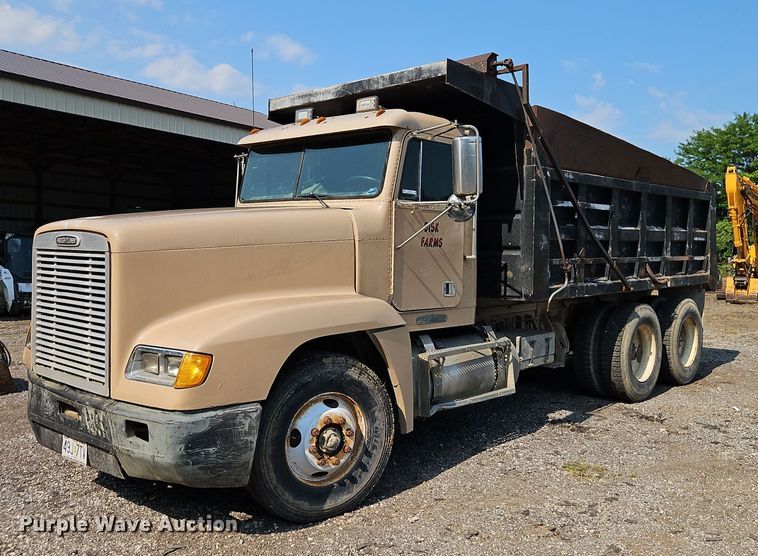 image for item EI3966 1995 Freightliner  FLD120 dump truck