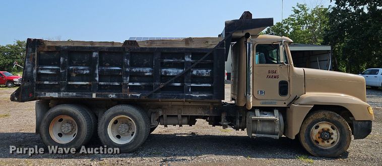 image for item EI3966 1995 Freightliner  FLD120 dump truck