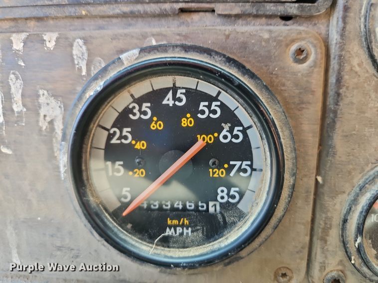 image for item EI3966 1995 Freightliner  FLD120 dump truck