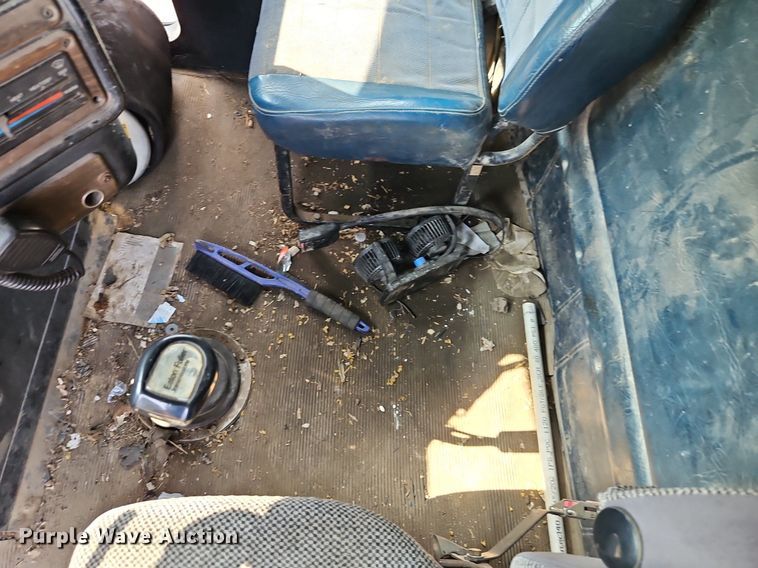 image for item EI3966 1995 Freightliner  FLD120 dump truck