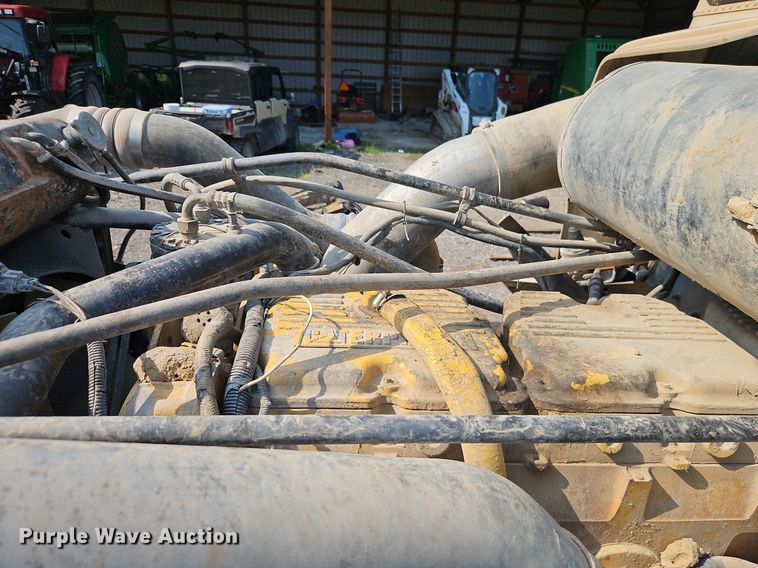 image for item EI3966 1995 Freightliner  FLD120 dump truck