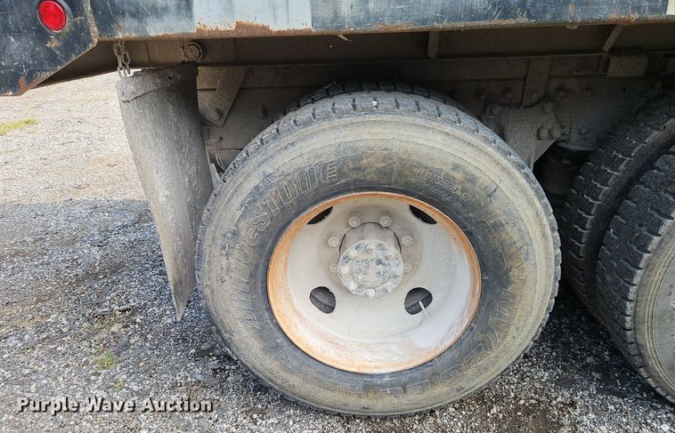 image for item EI3966 1995 Freightliner  FLD120 dump truck