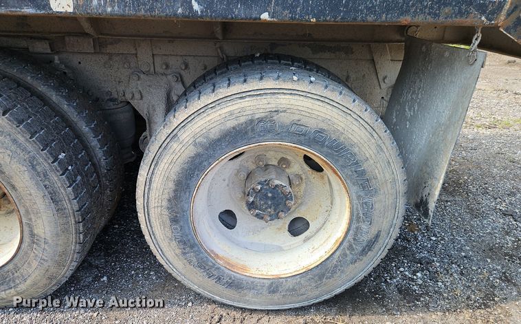 image for item EI3966 1995 Freightliner  FLD120 dump truck