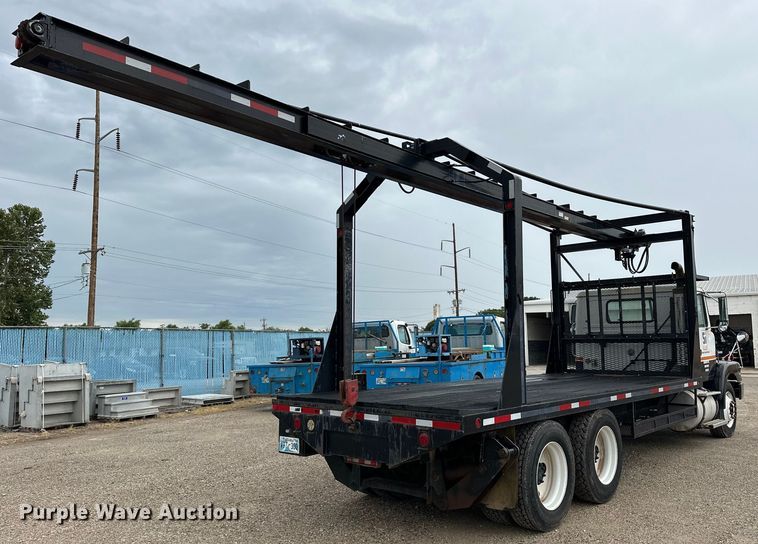 image for item EJ4435 1997 Volvo  WG64T crane truck