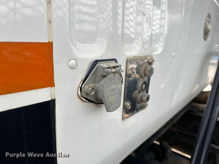 image for item EJ4435 1997 Volvo  WG64T crane truck