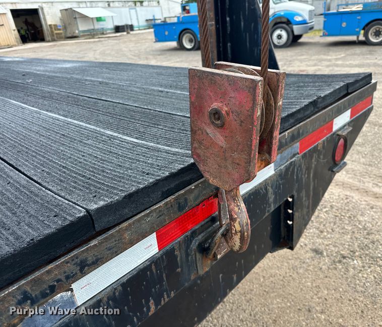 image for item EJ4435 1997 Volvo  WG64T crane truck