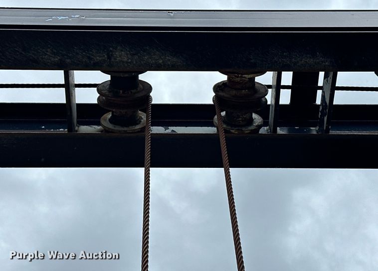 image for item EJ4435 1997 Volvo  WG64T crane truck