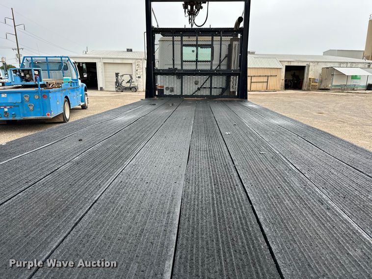 image for item EJ4435 1997 Volvo  WG64T crane truck