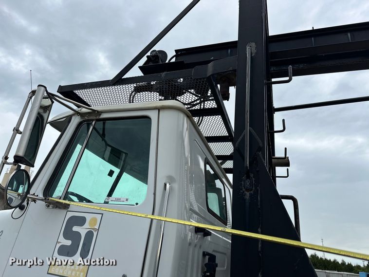 image for item EJ4435 1997 Volvo  WG64T crane truck