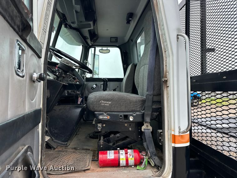 image for item EJ4435 1997 Volvo  WG64T crane truck