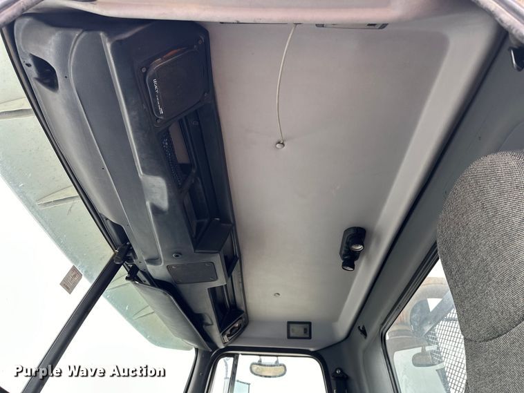 image for item EJ4435 1997 Volvo  WG64T crane truck