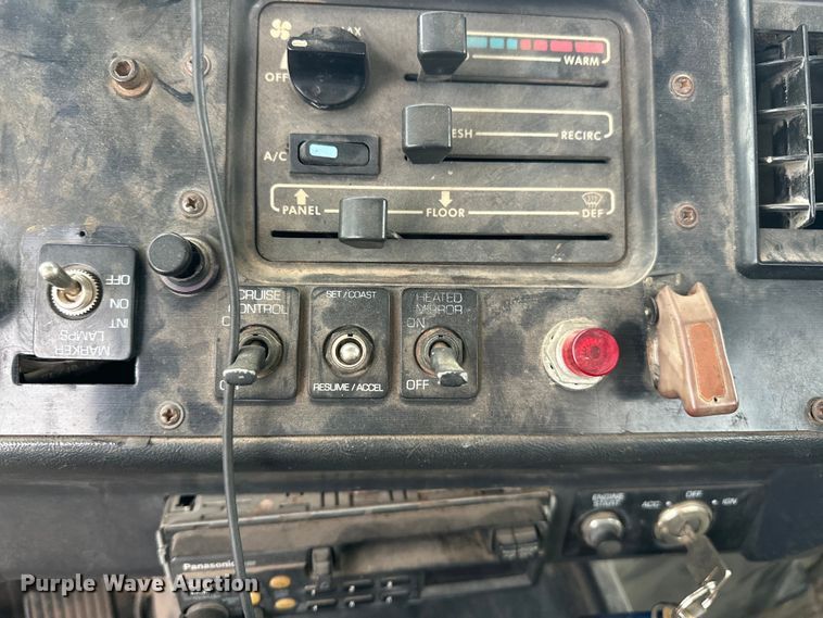 image for item EJ4435 1997 Volvo  WG64T crane truck