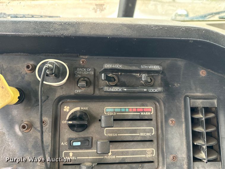 image for item EJ4435 1997 Volvo  WG64T crane truck