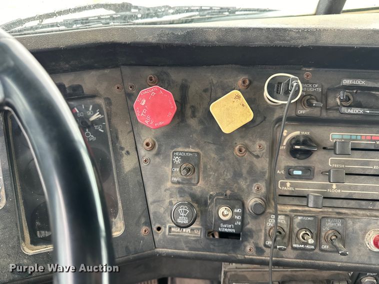 image for item EJ4435 1997 Volvo  WG64T crane truck