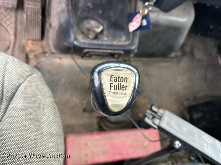 image for item EJ4435 1997 Volvo  WG64T crane truck