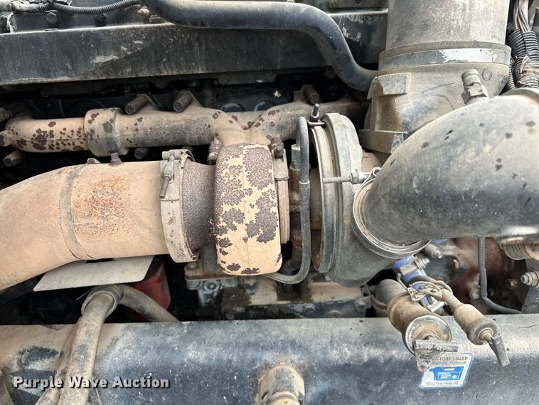 image for item EJ4435 1997 Volvo  WG64T crane truck