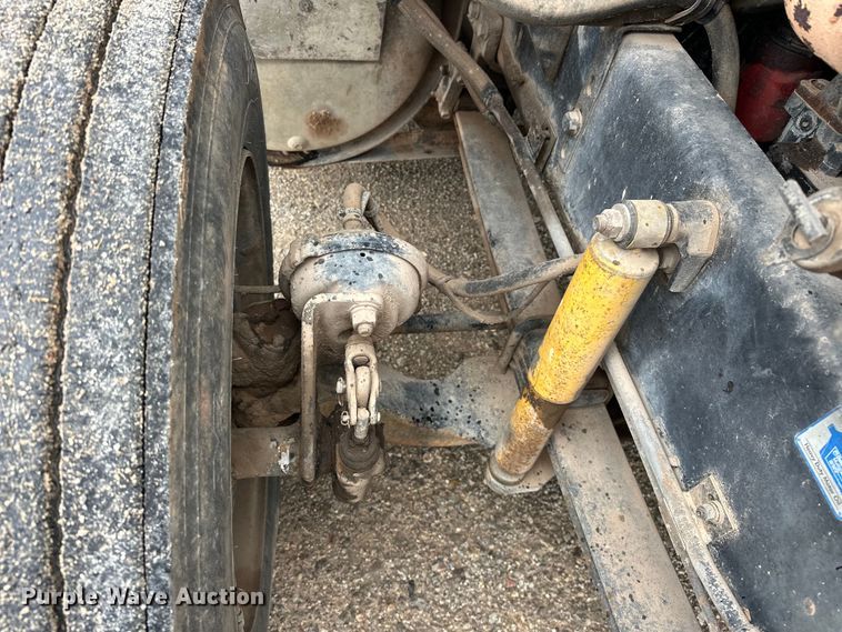 image for item EJ4435 1997 Volvo  WG64T crane truck