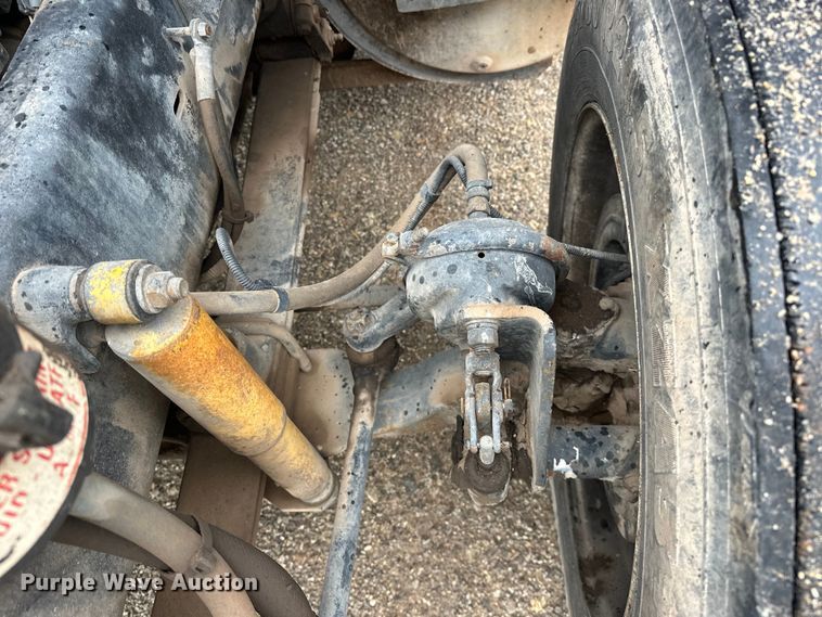 image for item EJ4435 1997 Volvo  WG64T crane truck