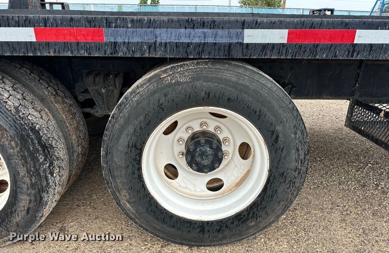 image for item EJ4435 1997 Volvo  WG64T crane truck