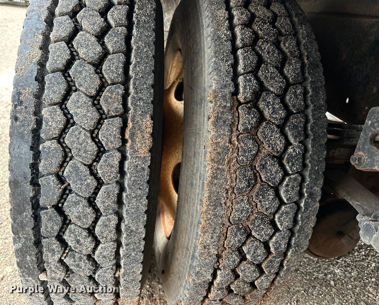 image for item EJ4435 1997 Volvo  WG64T crane truck