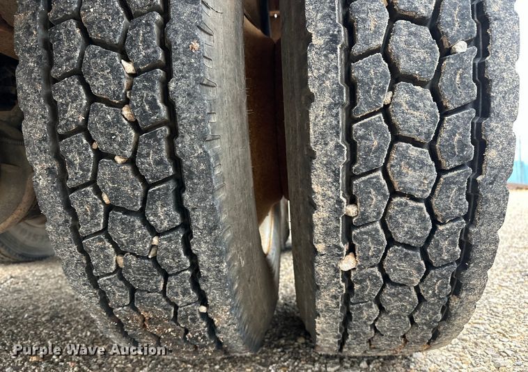 image for item EJ4435 1997 Volvo  WG64T crane truck