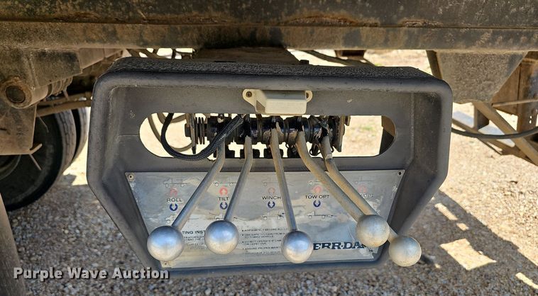 image for item EJ5737 2005 Peterbilt  335 rollback truck