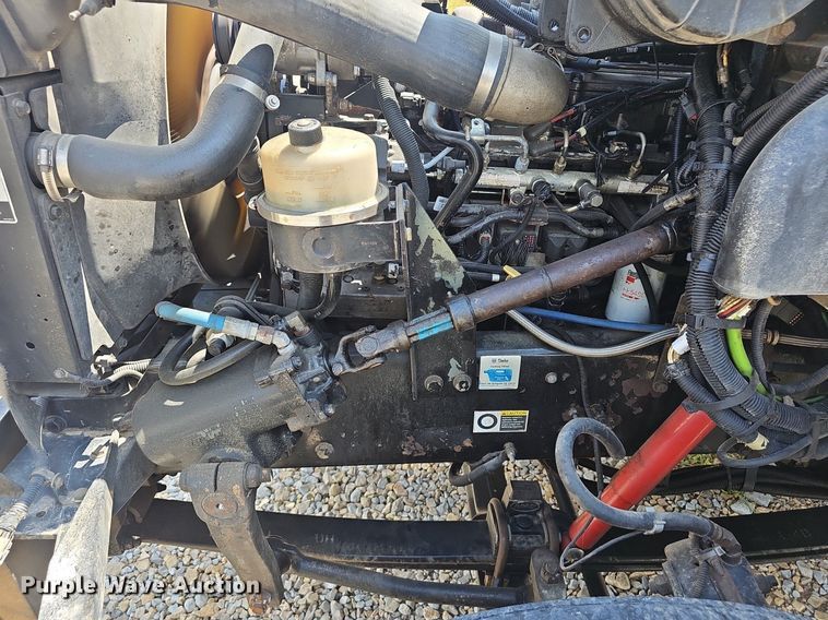 image for item EJ5737 2005 Peterbilt  335 rollback truck