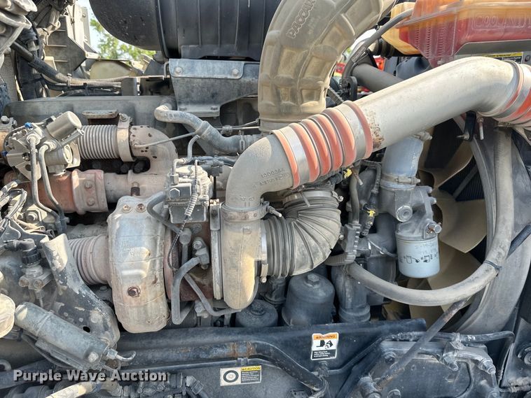 image for item EJ6359 2013 Kenworth T660 semi truck