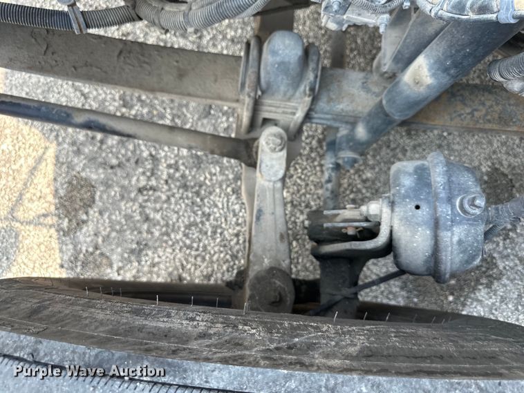 image for item EJ6359 2013 Kenworth T660 semi truck