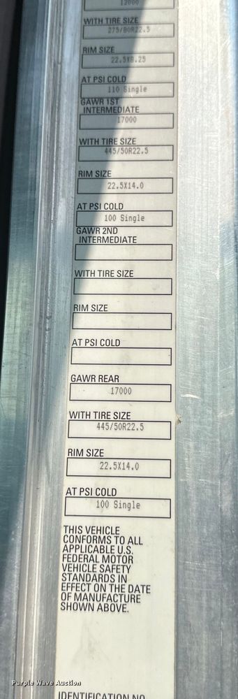 image for item EJ6359 2013 Kenworth T660 semi truck