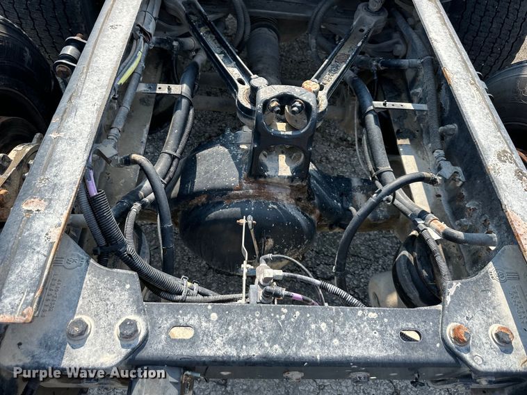 image for item EJ6360 2014 Kenworth T660 semi truck